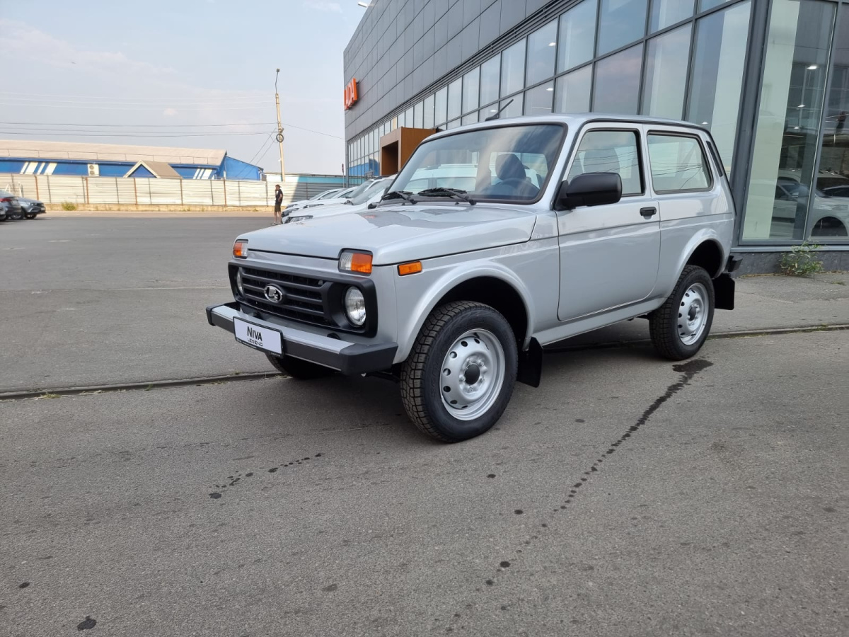 LADA NIVA LEGEND 1.7 MT (83 л.с.) 4WD