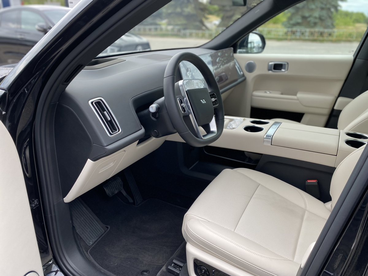 LIXIANG L9 52.3 kWh 1.5hyb AT (449 л.с.) 4WD