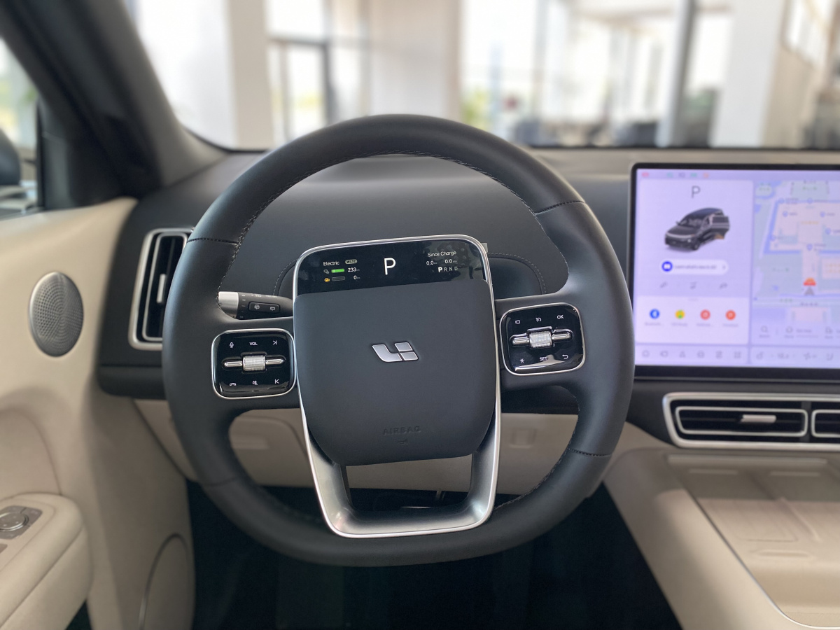 LIXIANG L9 52.3 kWh 1.5hyb AT (449 л.с.) 4WD