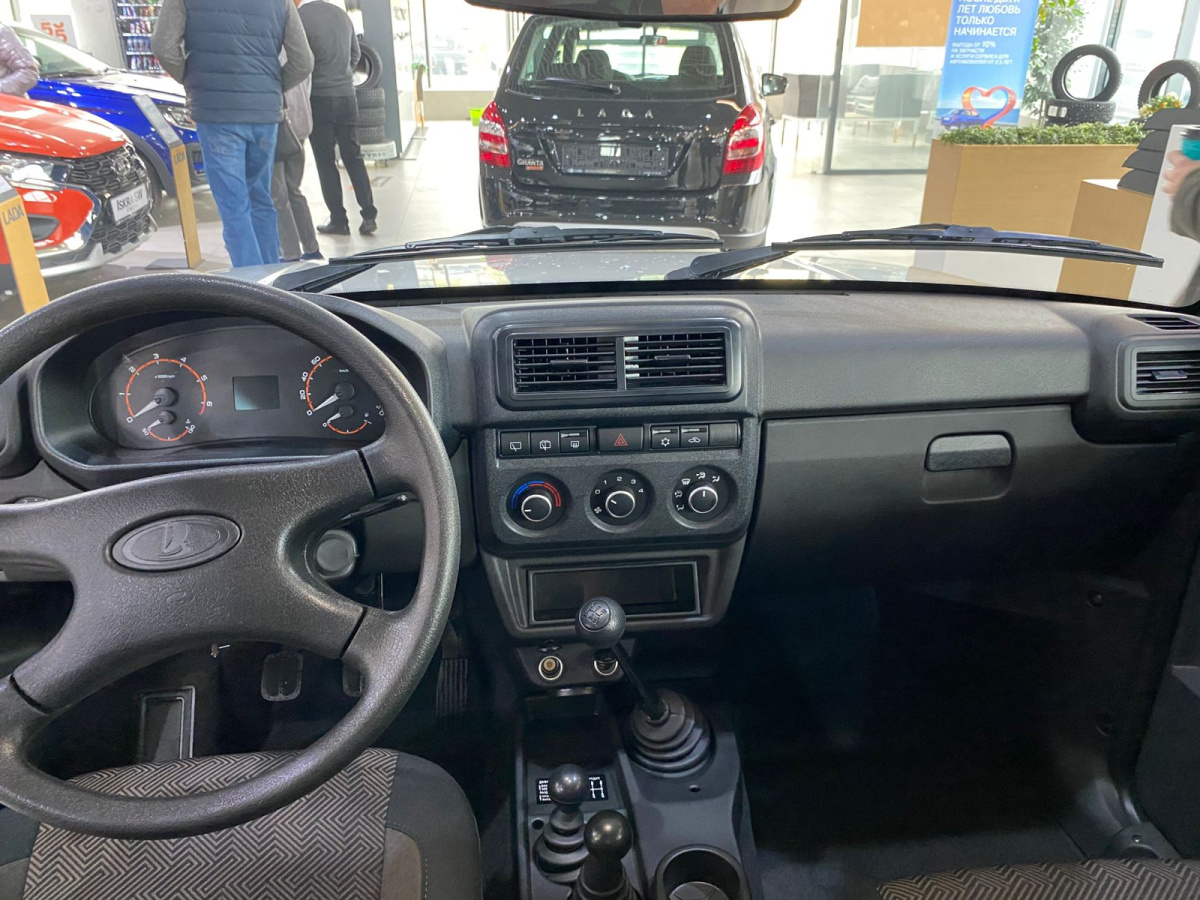 LADA NIVA LEGEND 1,8 (90 л.с) 4WD