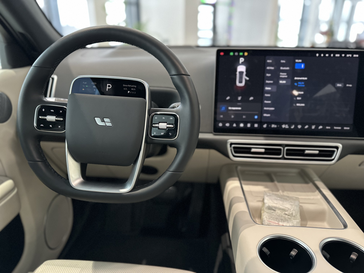 LIXIANG L7 52.3 kWh 1.5hyb AT (449 л.с.) 4WD