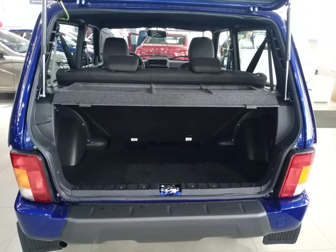 LADA NIVA LEGEND 1.7 MT (83 л.с.) 4WD