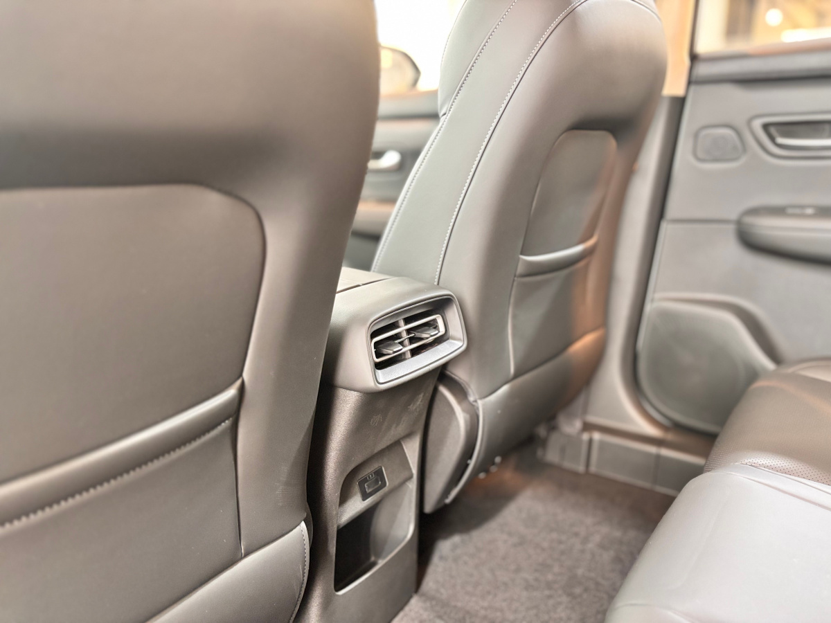 EVOLUTE I-SPACE 1.5hyb CVT (367 л.с.) 4WD