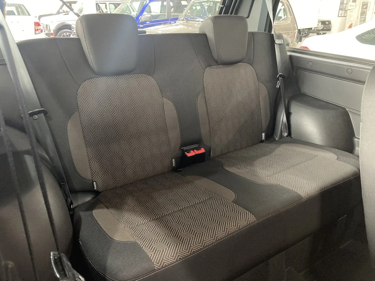 LADA NIVA LEGEND 1.7 MT (83 л.с.) 4WD