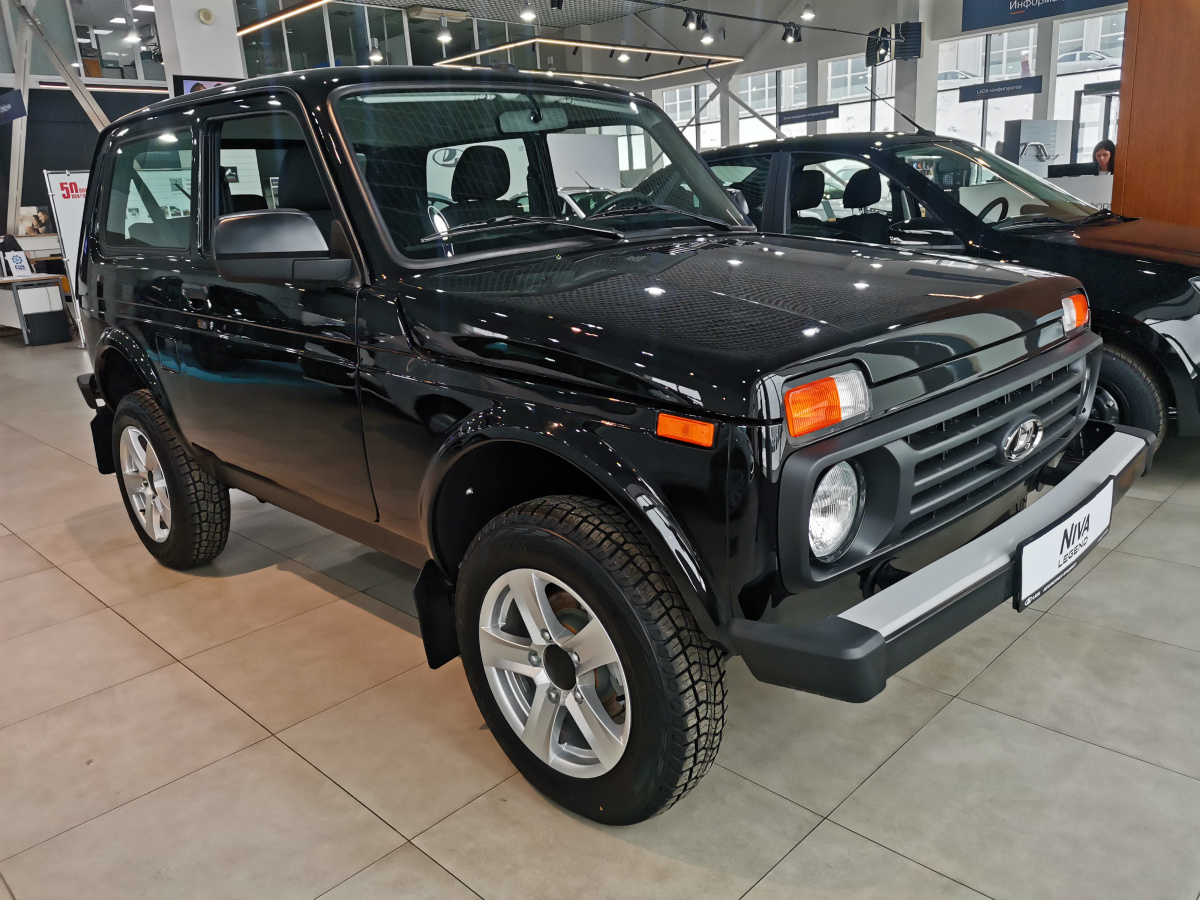 LADA NIVA LEGEND 1.7 MT (83 л.с.) 4WD