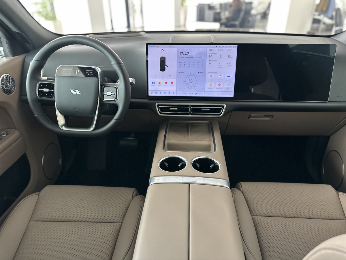 LIXIANG L7 52.3 kWh 1.5hyb AT (449 л.с.) 4WD