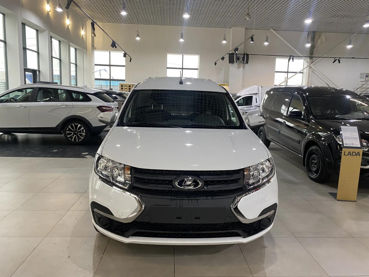 LADA LARGUS 1.6 MT (90 л.с.)