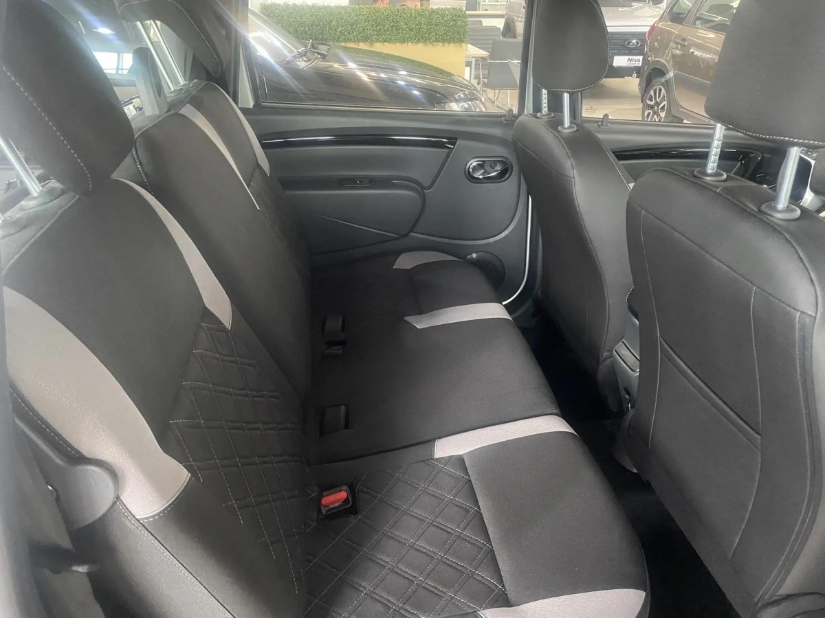 LADA LARGUS Cross 1.6 MT (106 л.с.)