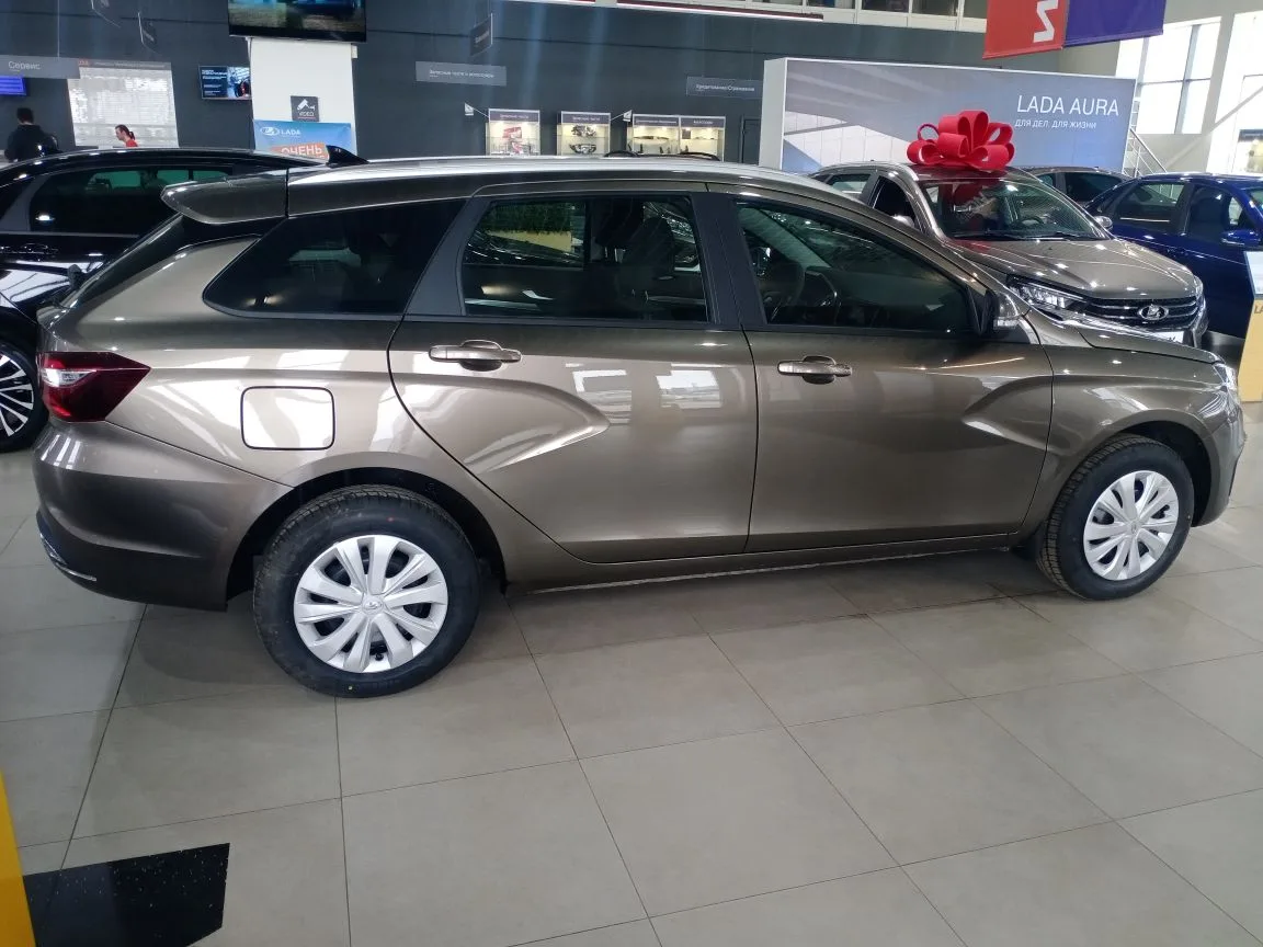 LADA VESTA SW 1.6 CVT (106 л.с.)
